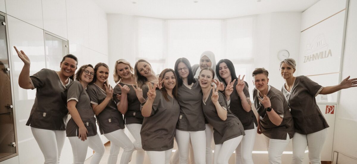 Behandlungsassistenz der Zahnvilla Wassenberg.