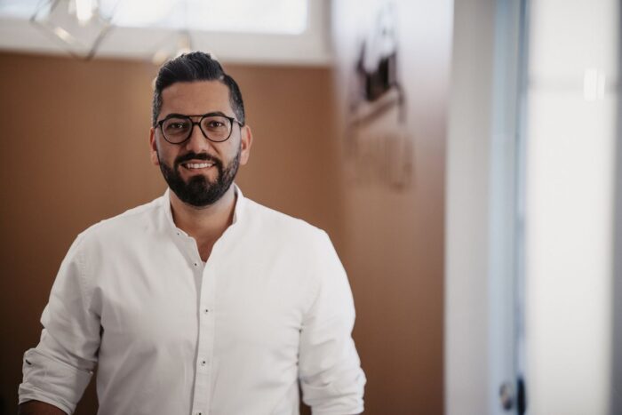 Zahnarzt Dr. Haider Salem.